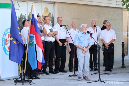 Spominska slovesnost na Trgu Talcev (26)